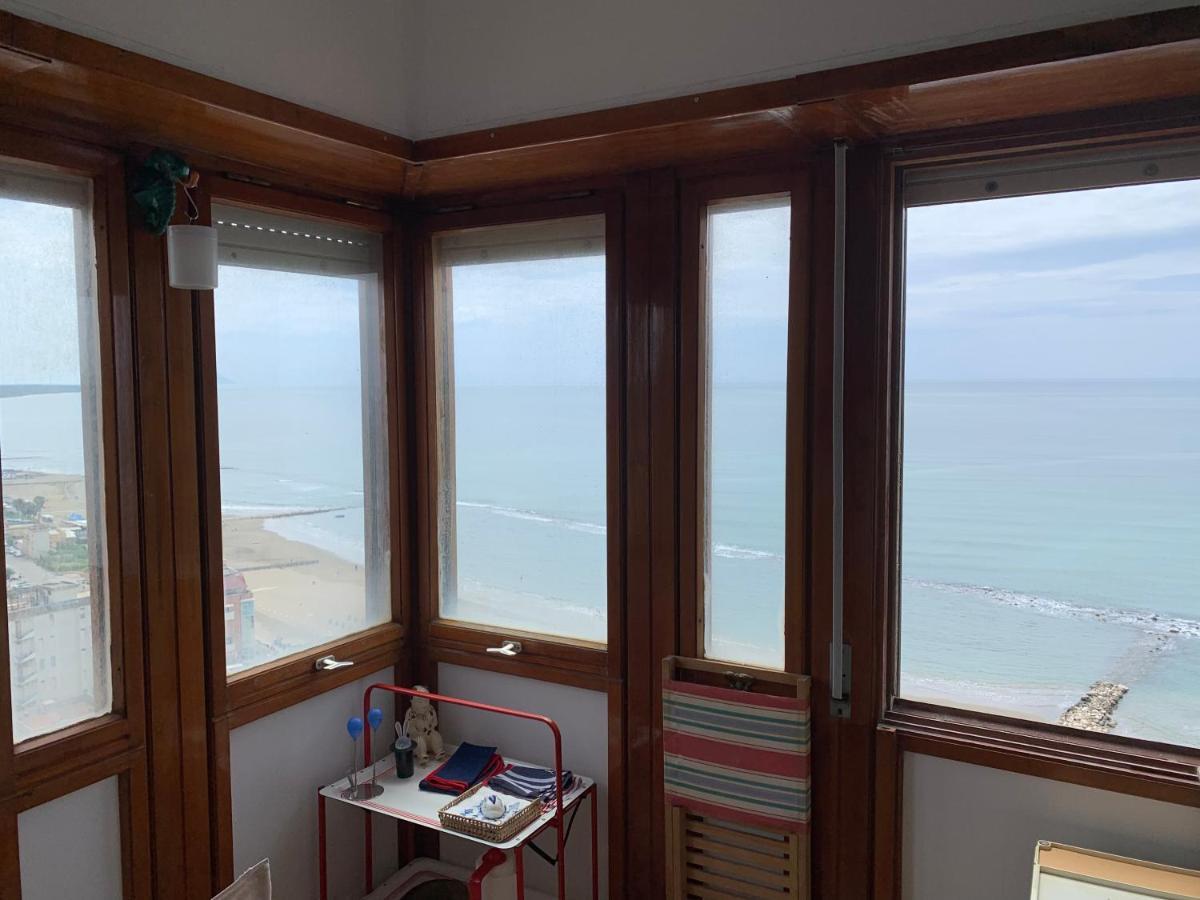 Little House Apartment Нетуно Екстериор снимка